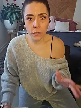 Ellie-L-Elizabeth online show from 02-19-26, 06:59