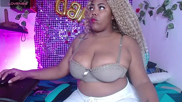 niawk  online show from 10-22-25, 01:44