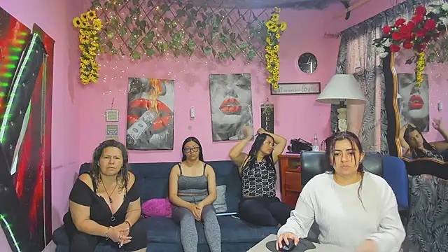 lesbiancuple online show from 04-13-26, 11:59