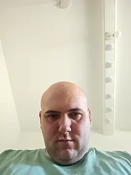 Snapshot of mario890605 chatting on 09-26-25, 10:19 mario890605 online show from 09-26-25, 10:19