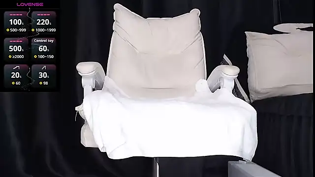 qianqian  online show from 11-25-25, 09:53