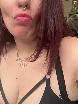 LunaMoongirl online show from 12-03-24, 02:16