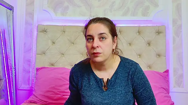 KarinaNoir online show from 04-02-26, 03:59