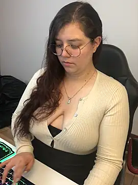 kayortiiz online show from 04-14-26, 11:11