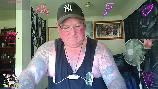 Snapshot of HOTANAL chatting on 06-07-26, 02:05 HOTANAL online show from 06-07-26, 02:05
