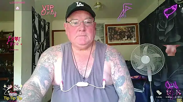 Snapshot of HOTANAL chatting on 06-14-26, 02:24 HOTANAL online show from 06-14-26, 02:24