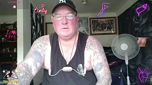 Snapshot of HOTANAL chatting on 06-16-26, 02:47 HOTANAL online show from 06-16-26, 02:47