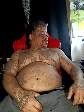 Snapshot of yellowwetfox chatting on 01-25-25, 10:51 yellowwetfox online show from 01-25-25, 10:51