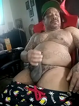 Snapshot of yellowwetfox chatting on 03-13-25, 09:21 yellowwetfox online show from 03-13-25, 09:21