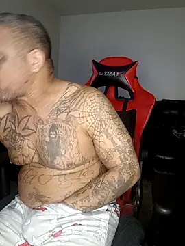 Snapshot of yellowwetfox chatting on 02-10-26, 02:10 yellowwetfox online show from 02-10-26, 02:10