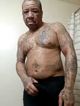 Snapshot of yellowwetfox chatting on 02-16-26, 10:33 yellowwetfox online show from 02-16-26, 10:33