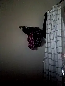 Snapshot of yellowwetfox chatting on 02-26-26, 01:54 yellowwetfox online show from 02-26-26, 01:54