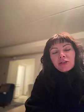 Snapshot of annablisss chatting on 03-18-25, 06:03 annablisss online show from 03-18-25, 06:03