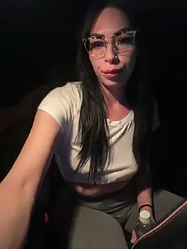 Snapshot of annablisss chatting on 03-21-25, 03:01 annablisss online show from 03-21-25, 03:01