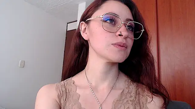 Juls winter  online show from 11-24-25, 05:12