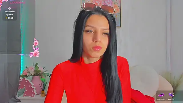 Snapshot of Sarabecker chatting on 04-23-26, 06:36 Sarabecker online show from 04-23-26, 06:36