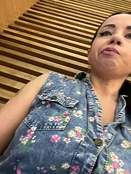 Snapshot of CrazzyChicks chatting on 06-19-26, 07:56 CrazzyChicks online show from 06-19-26, 07:56