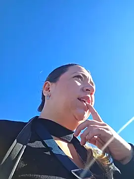 isabella rossse online show from 04-06-26, 03:02