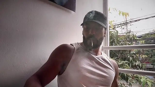 Snapshot of romeolovedark chatting on 10-18-25, 07:58 romeolovedark online show from 10-18-25, 07:58