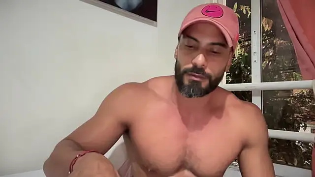 Snapshot of romeolovedark chatting on 10-21-25, 03:40 romeolovedark online show from 10-21-25, 03:40
