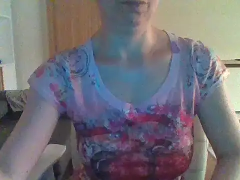 Snapshot of Moi_Lina chatting on 07-27-26, 11:45 Moi Lina online show from 07-27-26, 11:45