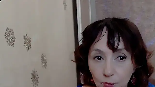 Snapshot of AnnieEltgant chatting on 05-05-26, 03:42 AnnieEltgant online show from 05-05-26, 03:42