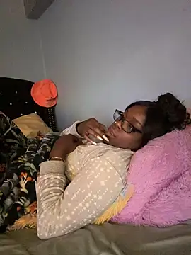 Snapshot of ChocolateBuns101 chatting on 12-30-24, 09:19 ChocolateBuns101 online show from 12-30-24, 09:19