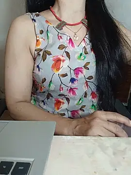 Snapshot of Chanchal--Navya chatting on 05-12-26, 06:27 Chanchal--Navya online show from 05-12-26, 06:27