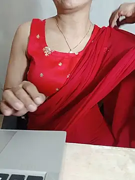 Snapshot of Chanchal--Navya chatting on 05-13-26, 06:16 Chanchal--Navya online show from 05-13-26, 06:16