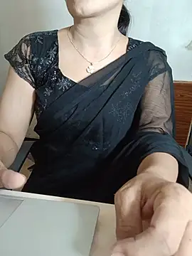Snapshot of Chanchal--Navya chatting on 05-24-26, 05:40 Chanchal--Navya online show from 05-24-26, 05:40