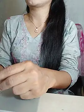 Snapshot of Chanchal--Navya chatting on 06-02-26, 06:21 Chanchal--Navya online show from 06-02-26, 06:21