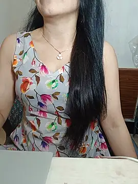 Snapshot of Chanchal--Navya chatting on 06-11-26, 06:06 Chanchal--Navya online show from 06-11-26, 06:06