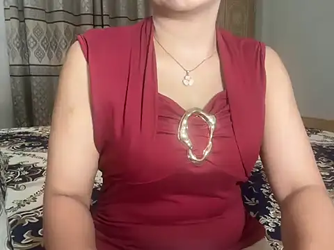 Snapshot of Chanchal--Navya chatting on 06-27-26, 06:13 Chanchal--Navya online show from 06-27-26, 06:13