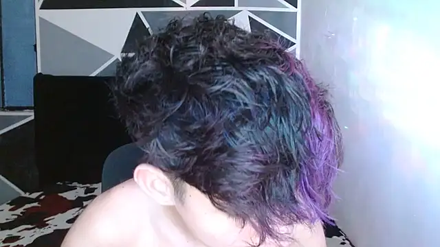 littlextreme online show from 12-17-24, 06:02