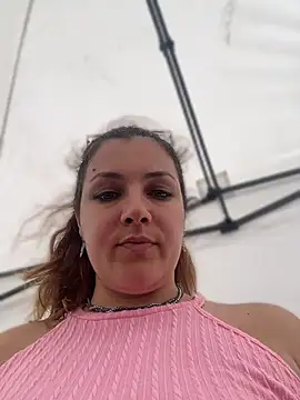 Snapshot of DaisyVibesss chatting on 07-18-26, 03:49 DaisyVibesss online show from 07-18-26, 03:49