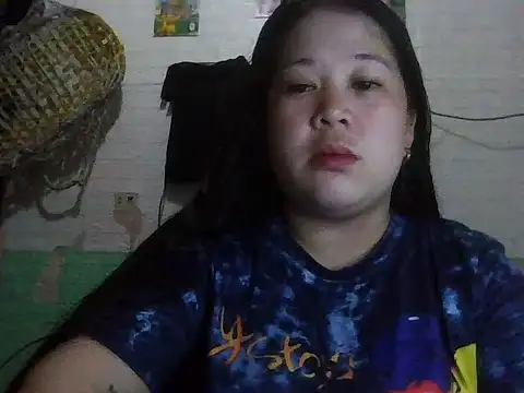 Snapshot of hotsexylyn chatting on 11-13-25, 06:56 hotsexylyn online show from 11-13-25, 06:56