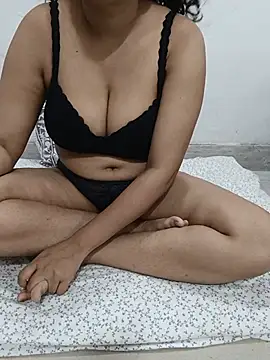 Snapshot of Rubyrosemumbai chatting on 06-25-26, 05:28 Rubyrosemumbai online show from 06-25-26, 05:28