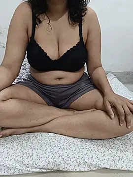 Snapshot of Rubyrosemumbai chatting on 07-04-26, 02:51 Rubyrosemumbai online show from 07-04-26, 02:51
