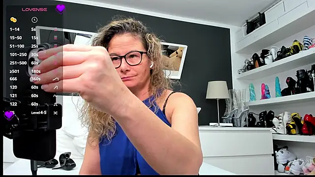 izzy-mendosa online show from 01-05-25, 02:30