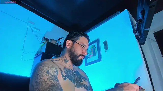 CamiloGray  online show from 10-24-25, 02:24