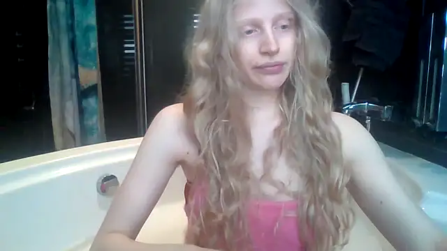 Snapshot of VeronicaJoyful chatting on 03-13-25, 03:06 VeronicaJoyful online show from 03-13-25, 03:06