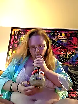 Snapshot of UpSetRedHead0018 chatting on 10-13-25, 06:52 UpSetRedHead0018 online show from 10-13-25, 06:52