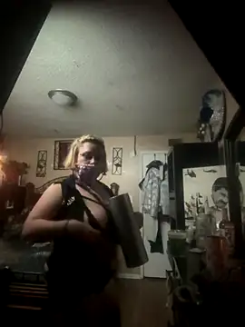 Snapshot of Cataleia21 chatting on 09-26-25, 12:09 Cataleia21 online show from 09-26-25, 12:09