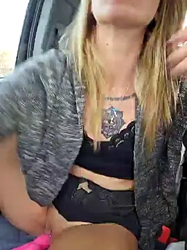 SheIsSomething online show from 12-11-24, 11:00