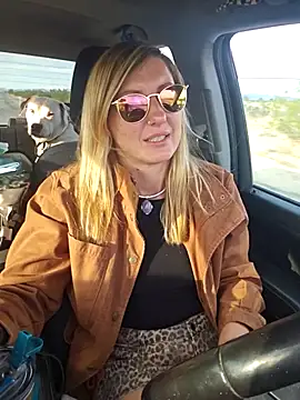 SheIsSomething online show from 03-07-26, 12:29