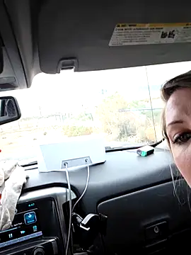 SheIsSomething online show from 04-10-26, 11:53