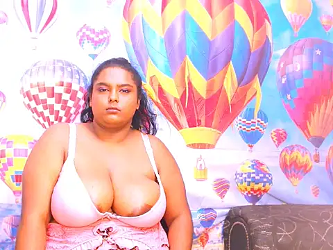 Snapshot of Indianfairy99 chatting on 01-24-25, 01:45 Indianfairy99 online show from 01-24-25, 01:45