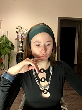 sweetest pie online show from 12-05-24, 04:34