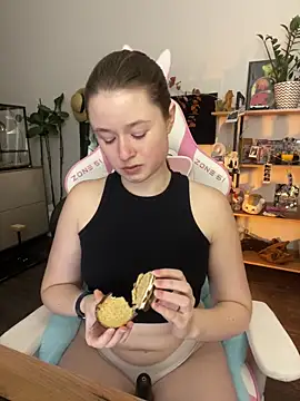 sweetest pie online show from 11-08-25, 09:57