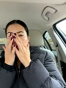 clairewntr online show from 11-01-25, 10:39